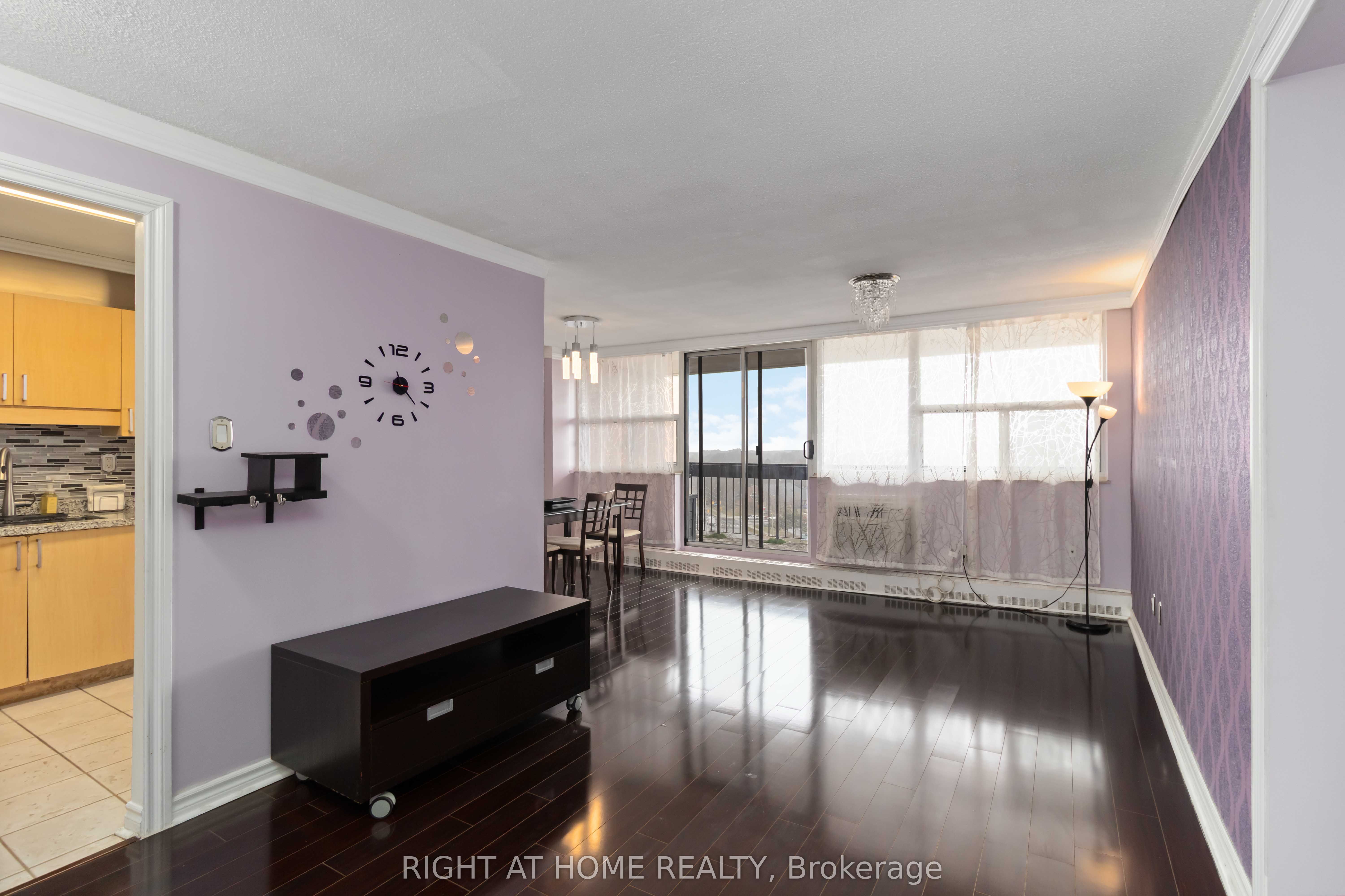 3501 Glen Erin Drive 1207 Property Photo 8