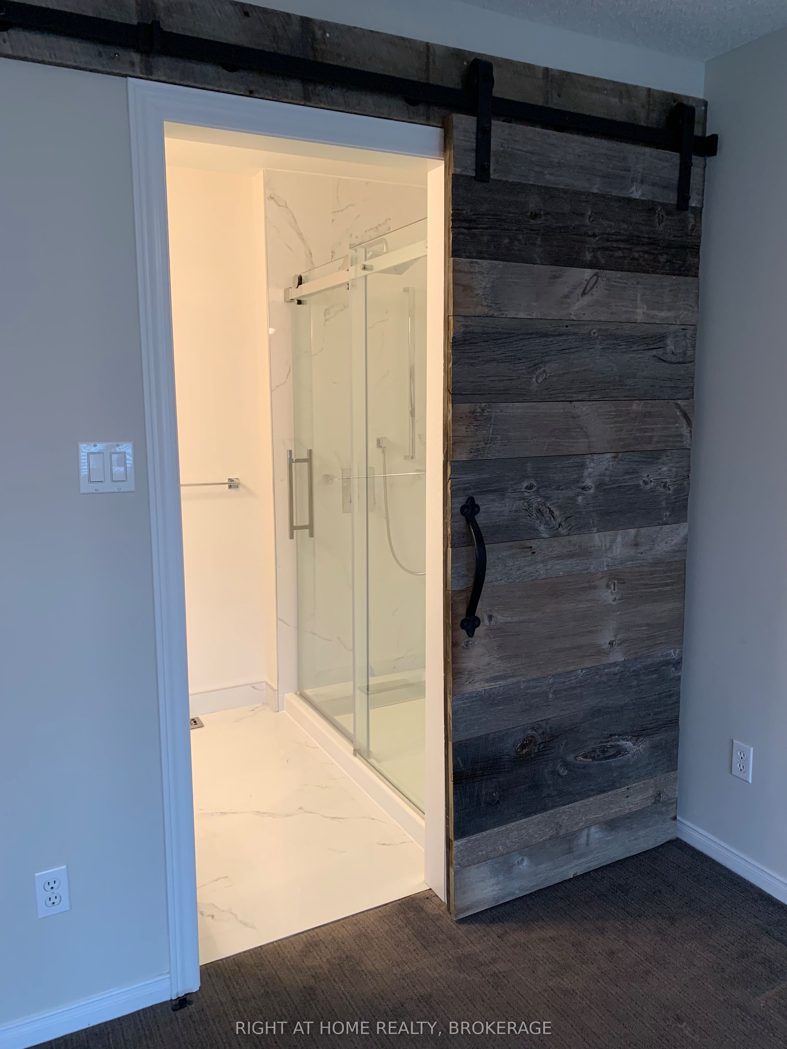 1149 Treetop Ter Property Photo 14