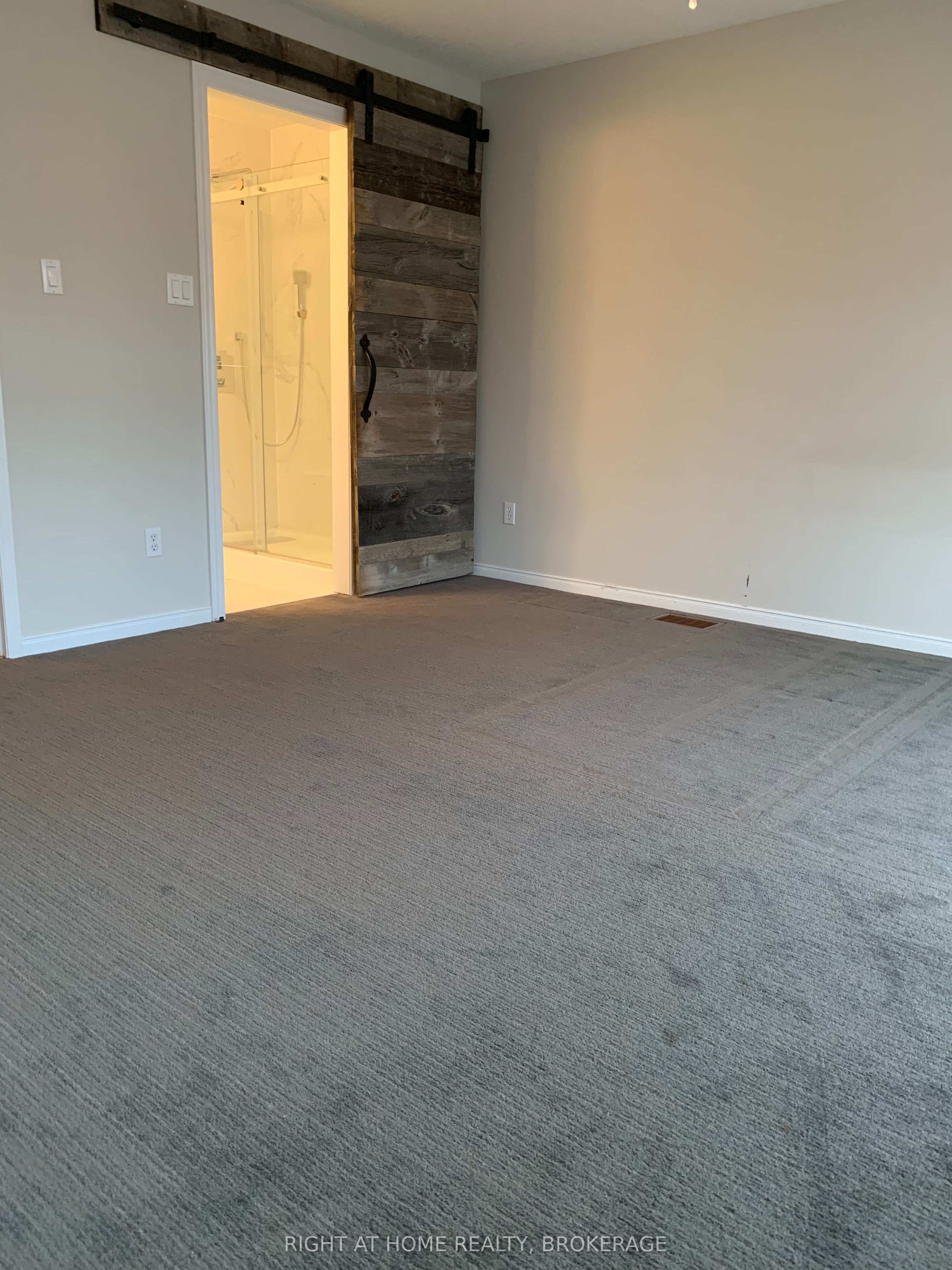 1149 Treetop Ter Property Photo 15