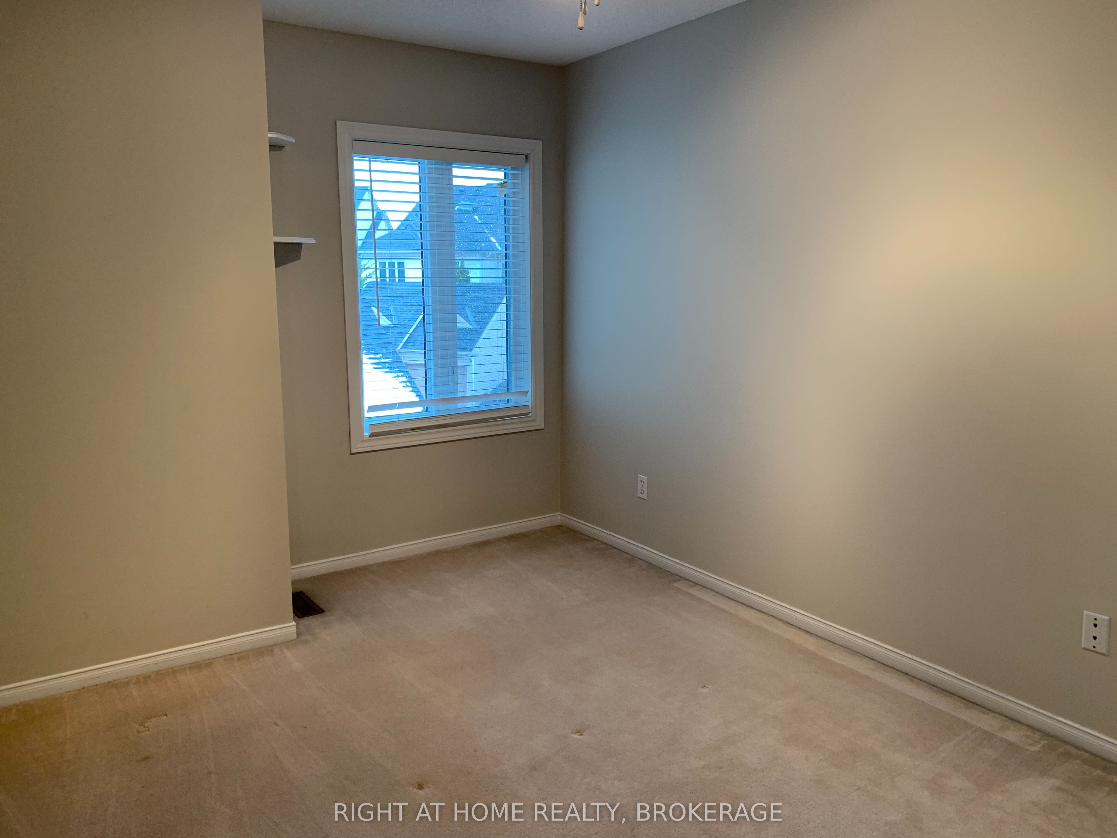 1149 Treetop Ter Property Photo 17