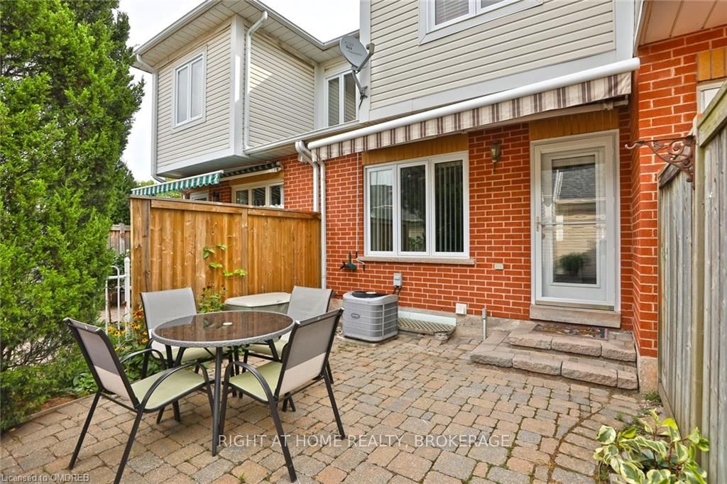 1149 Treetop Ter Property Photo 24