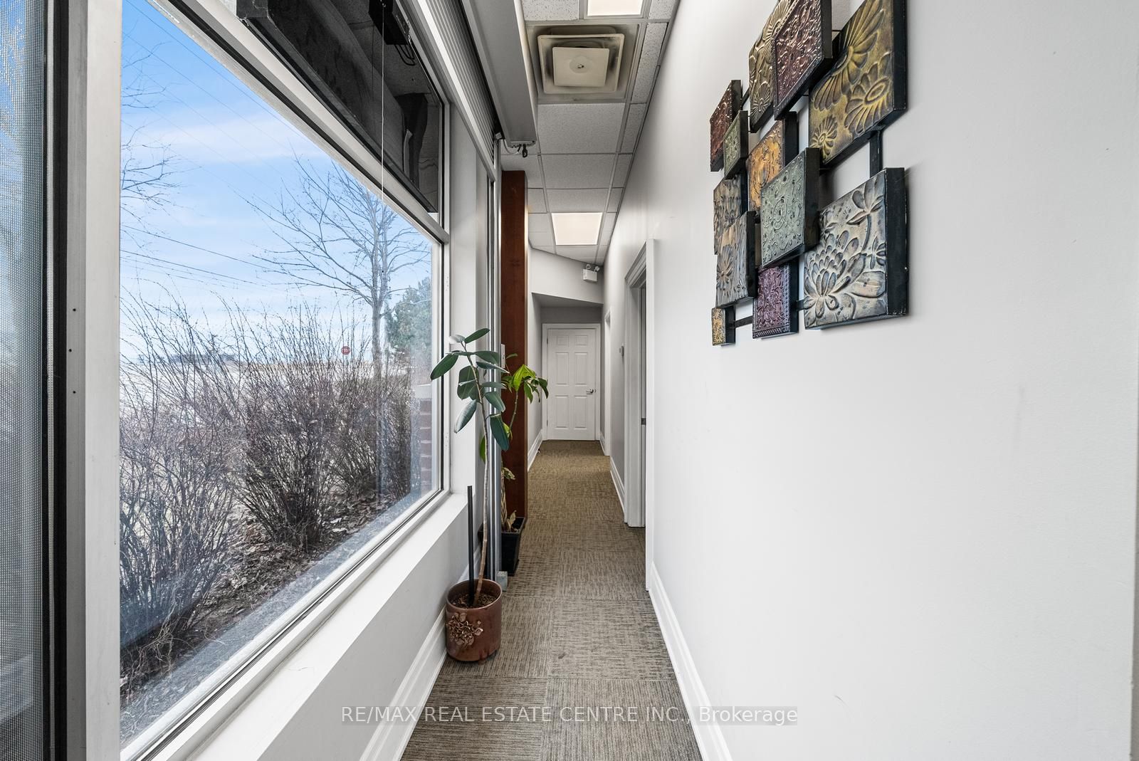 #6 - 341 Parkhurst Square Property Photo 10