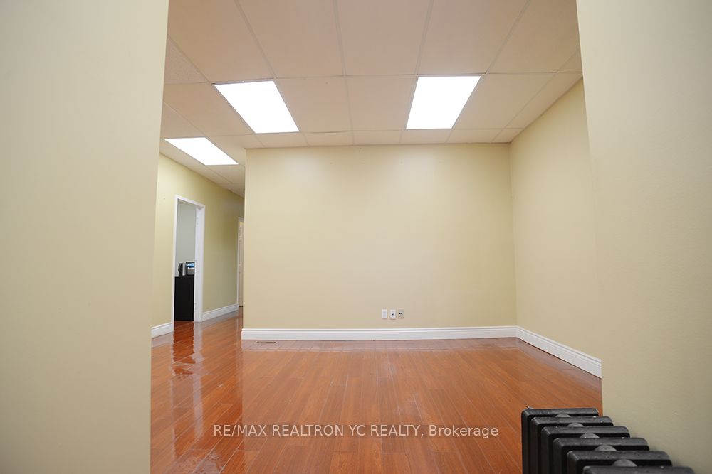 1586 Eglinton Avenue Property Photo 5