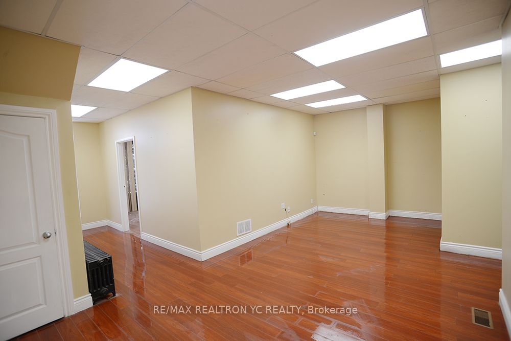 1586 Eglinton Avenue Property Photo 7