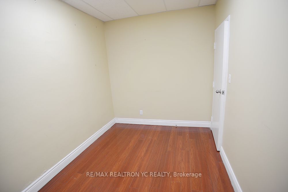 1586 Eglinton Avenue Property Photo 12