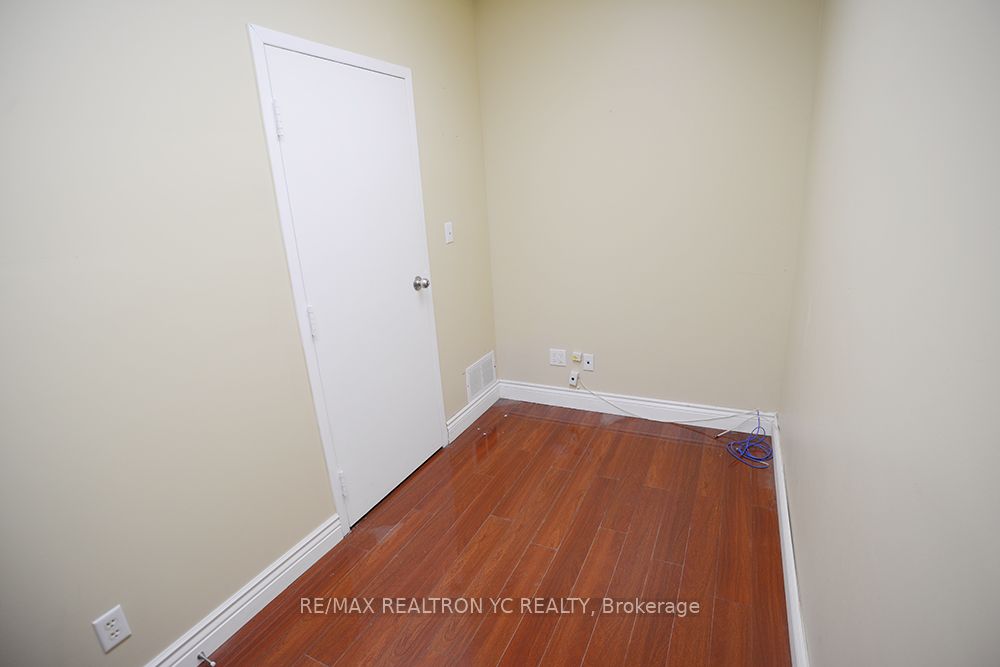 1586 Eglinton Avenue Property Photo 13