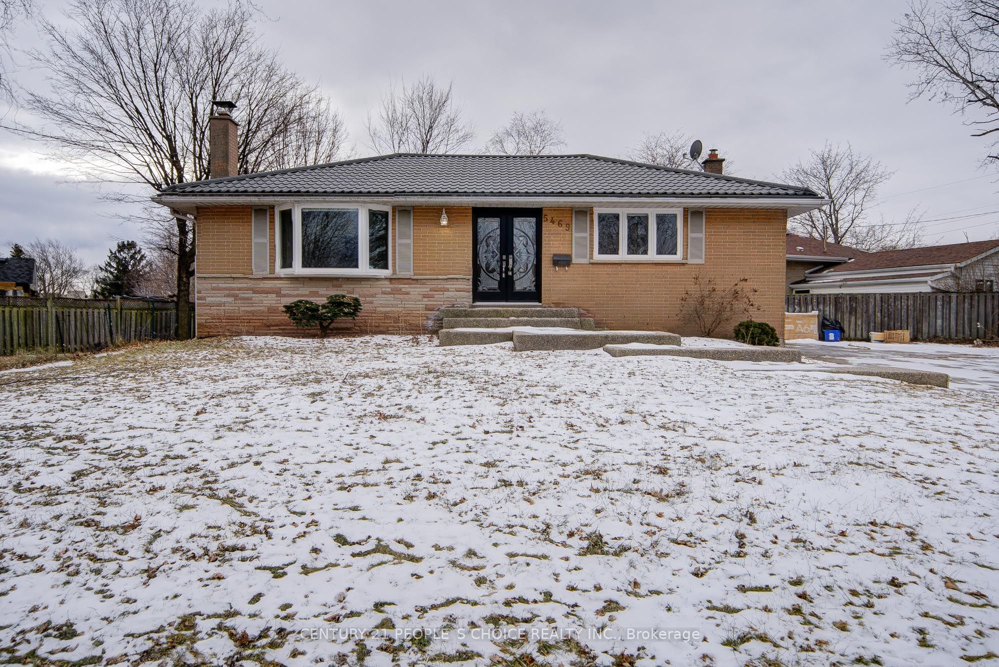 5469 Randolph Crescent Property Photo 1