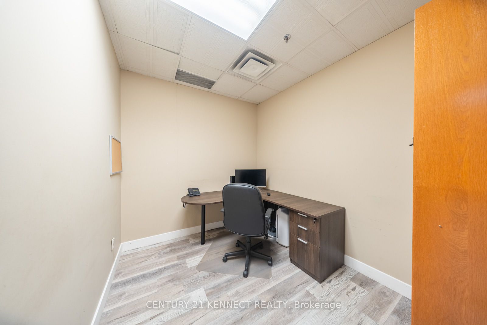 #24 - 7370 Bramalea Road Property Photo 18