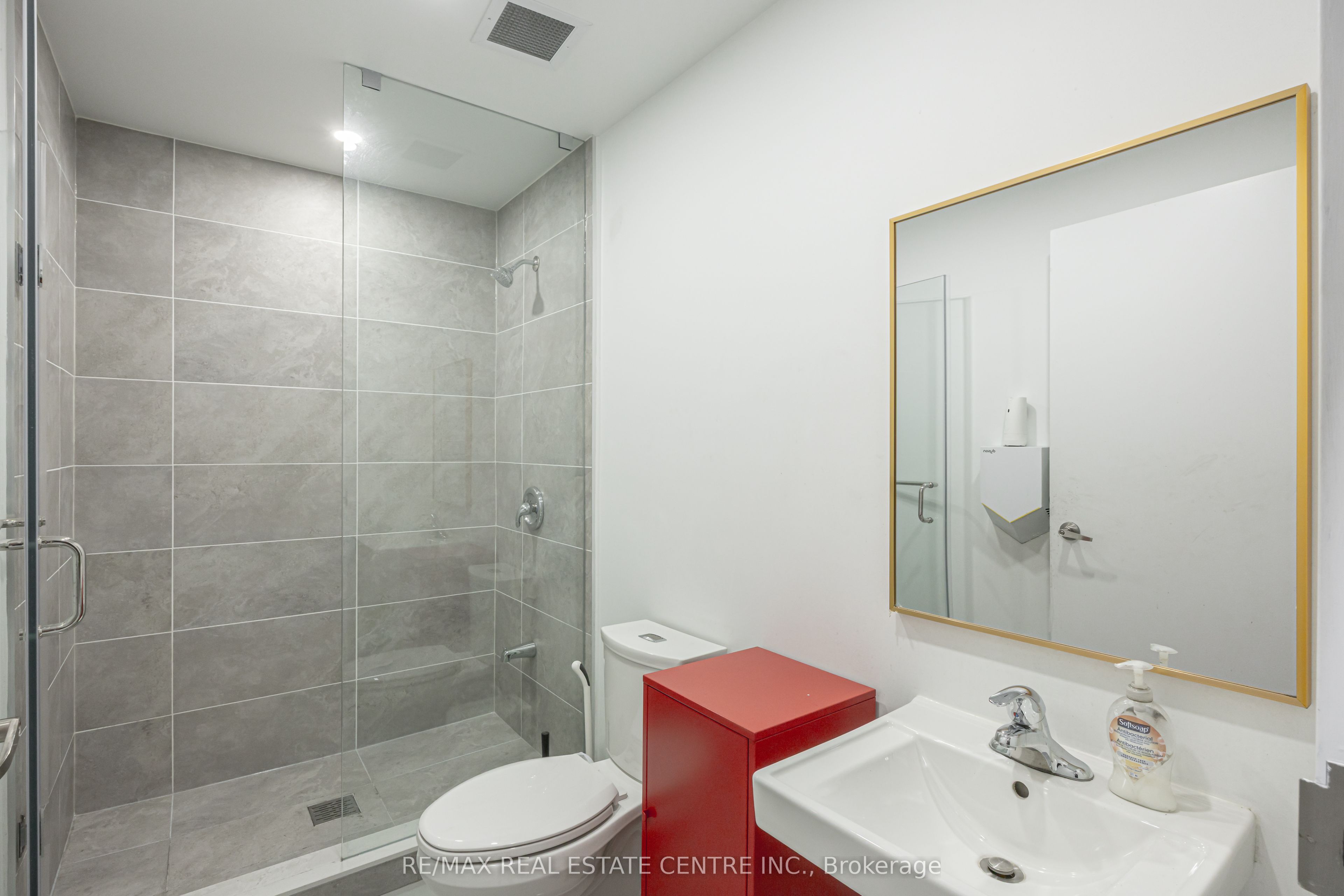 #b5 - 20 Lightbeam Terrace Property Photo 11