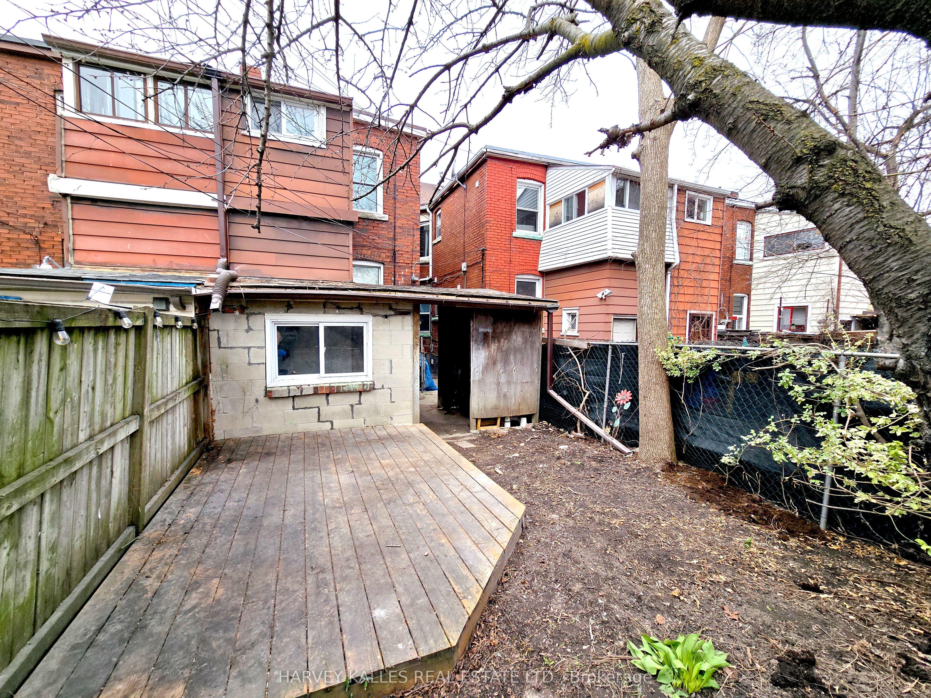 1041 Ossington Avenue Property Photo 2