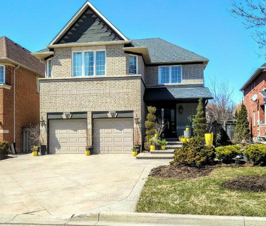 527 Ravineview Way Property Photo