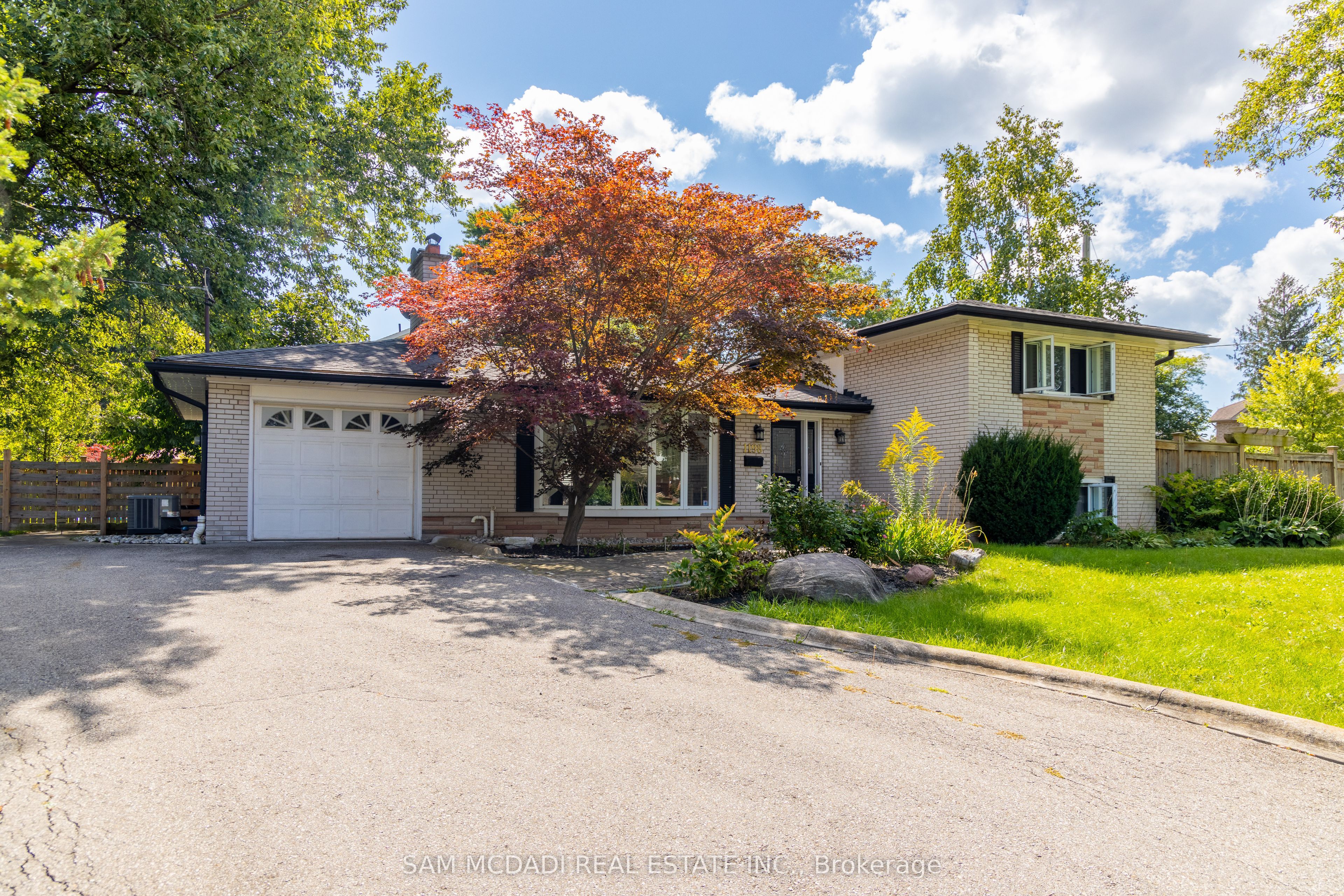 1198 Willowbrook Drive Property Photo