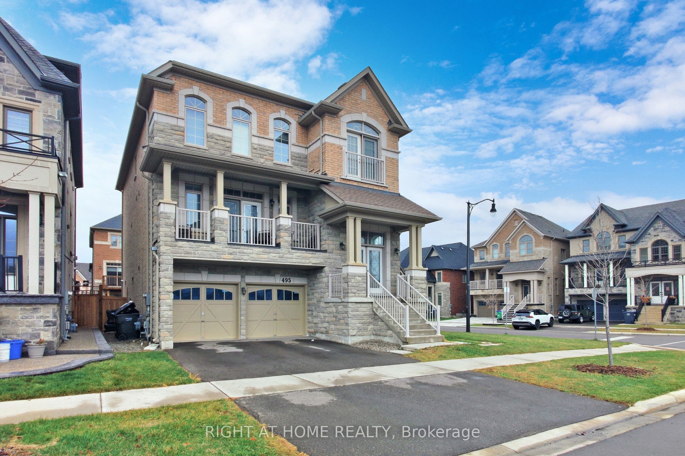 495 Queen Mary Drive Property Photo 1