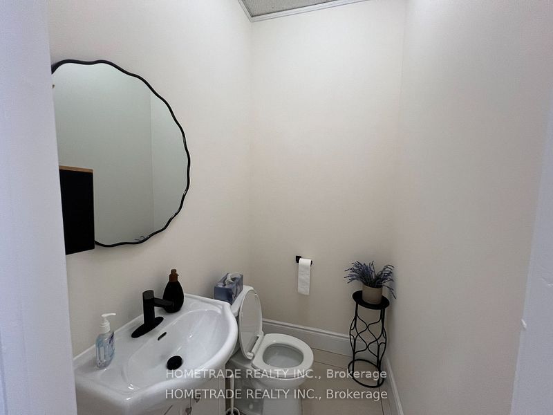 3428 Lake Shore Boulevard Property Photo 5
