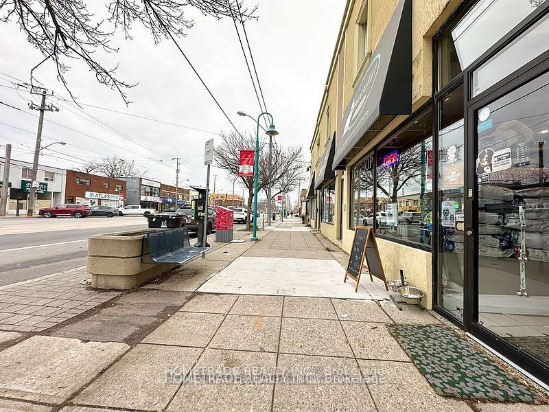 3428 Lake Shore Boulevard Property Photo 6