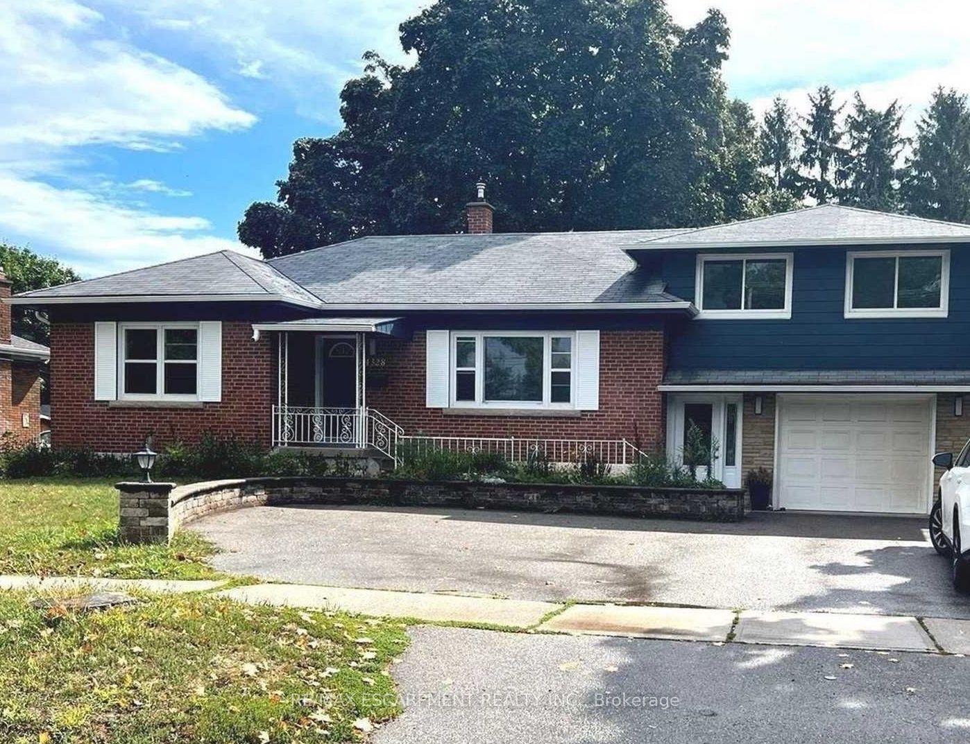 #main - 4328 New Street Property Photo 1