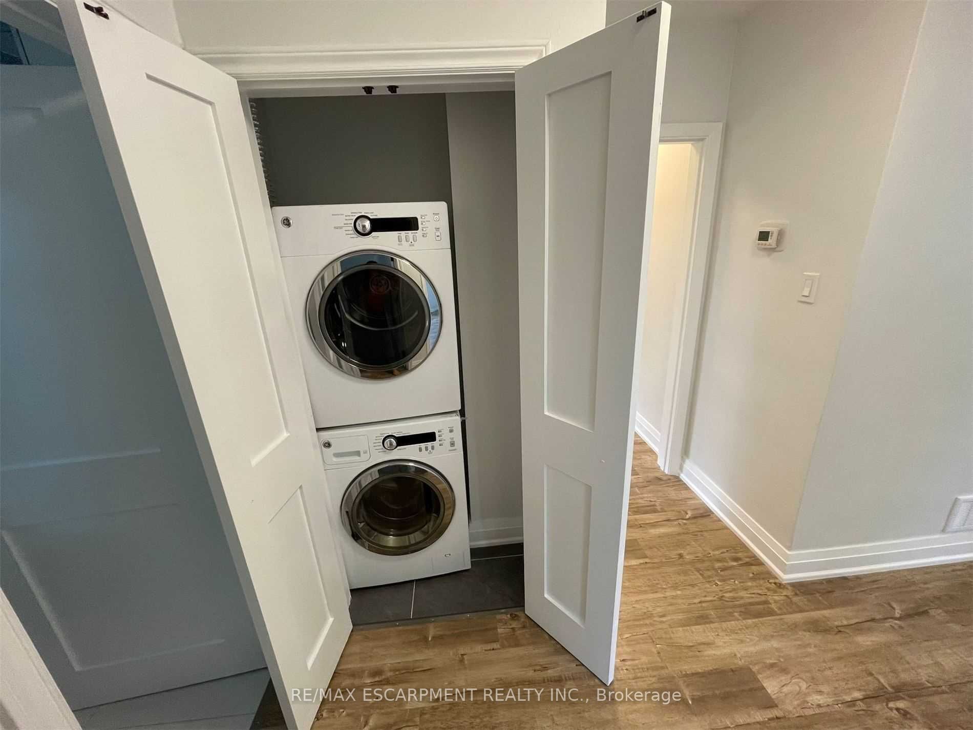 #main - 4328 New Street Property Photo 12