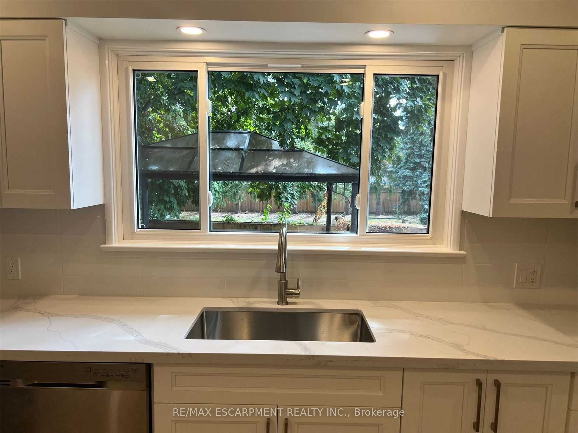 #main - 4328 New Street Property Photo 14