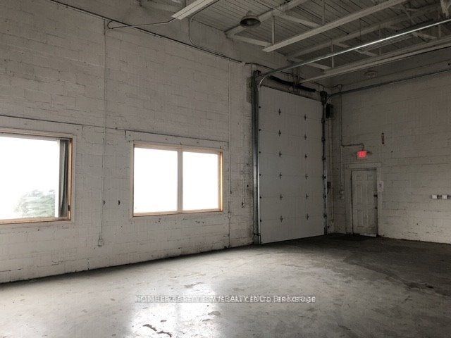 82 Queen Elizabeth Boulevard Property Photo 8