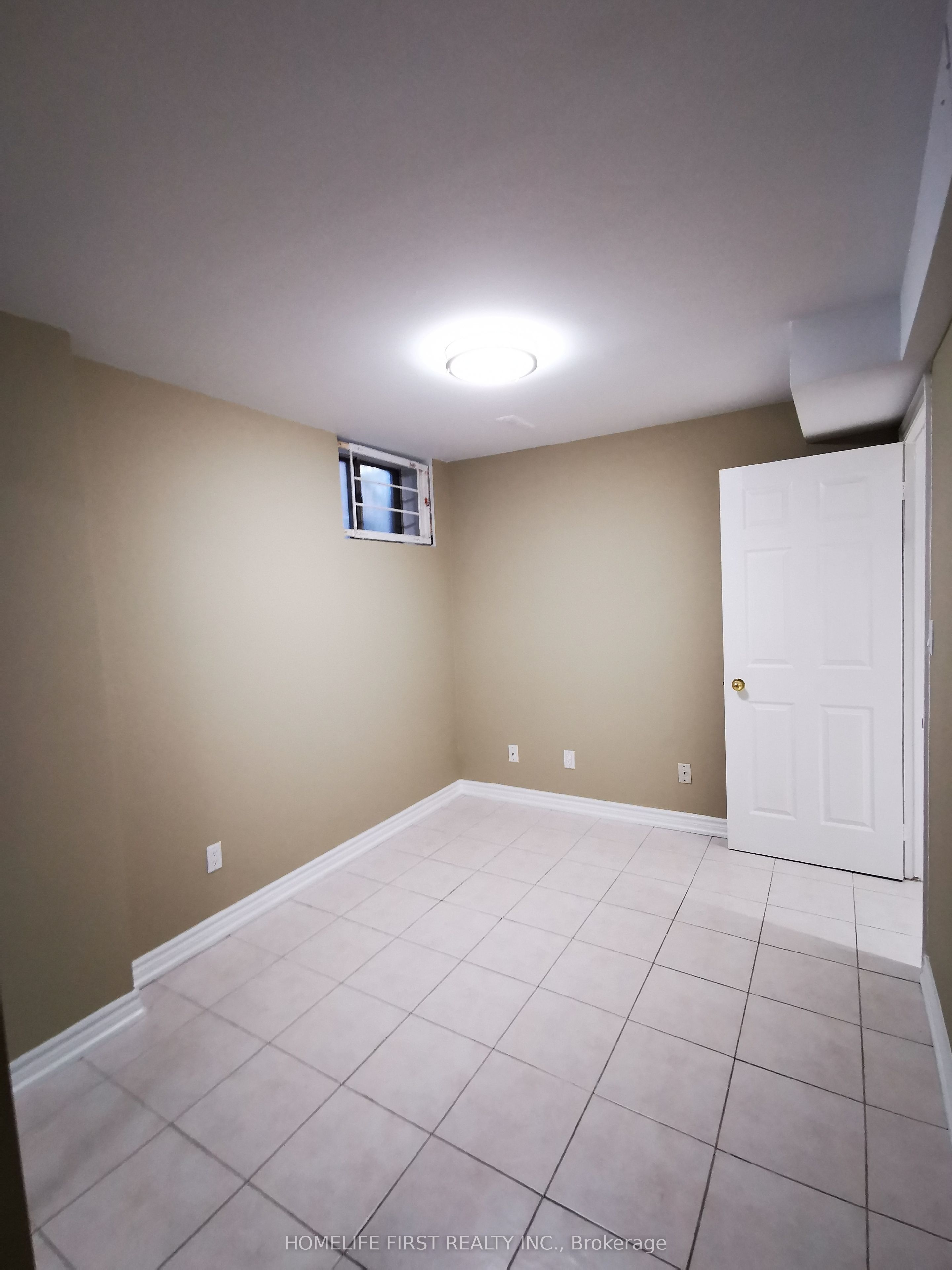 141 Essex Street Property Photo 7