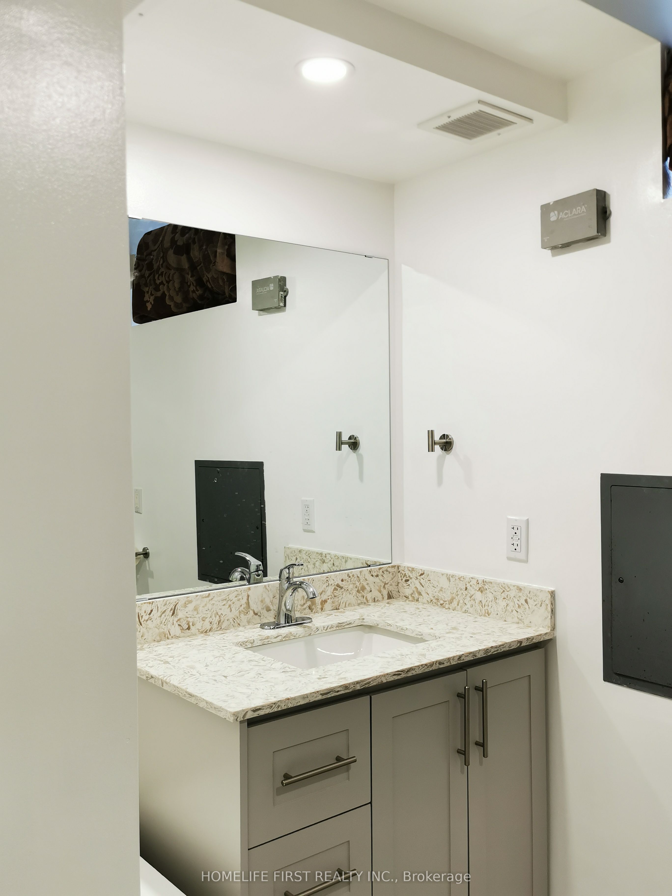 141 Essex Street Property Photo 11