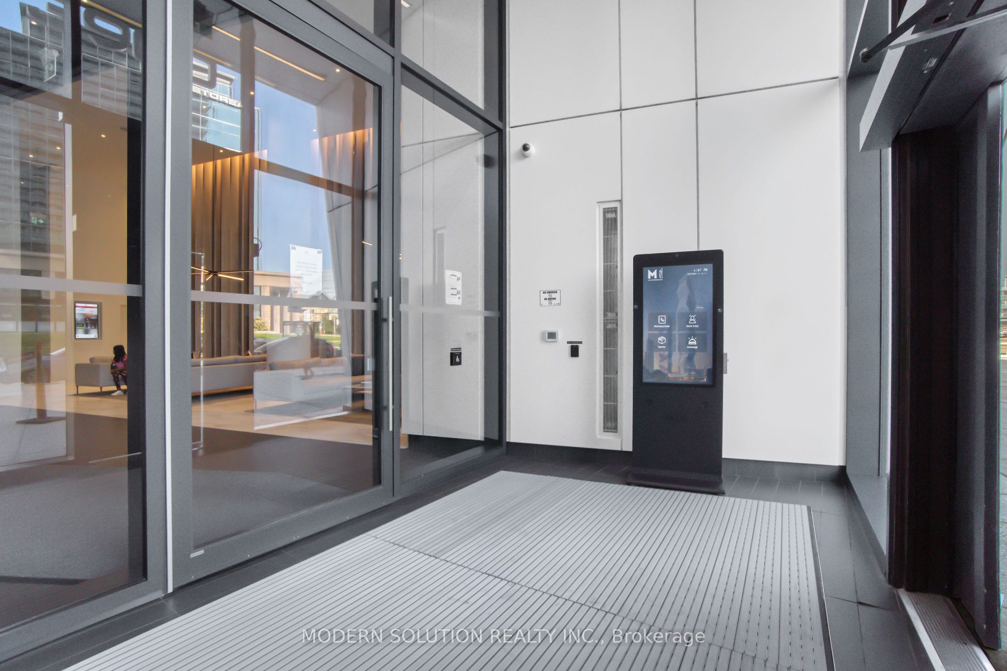 #4510 - 3900 Confederation Parkway Property Photo 4