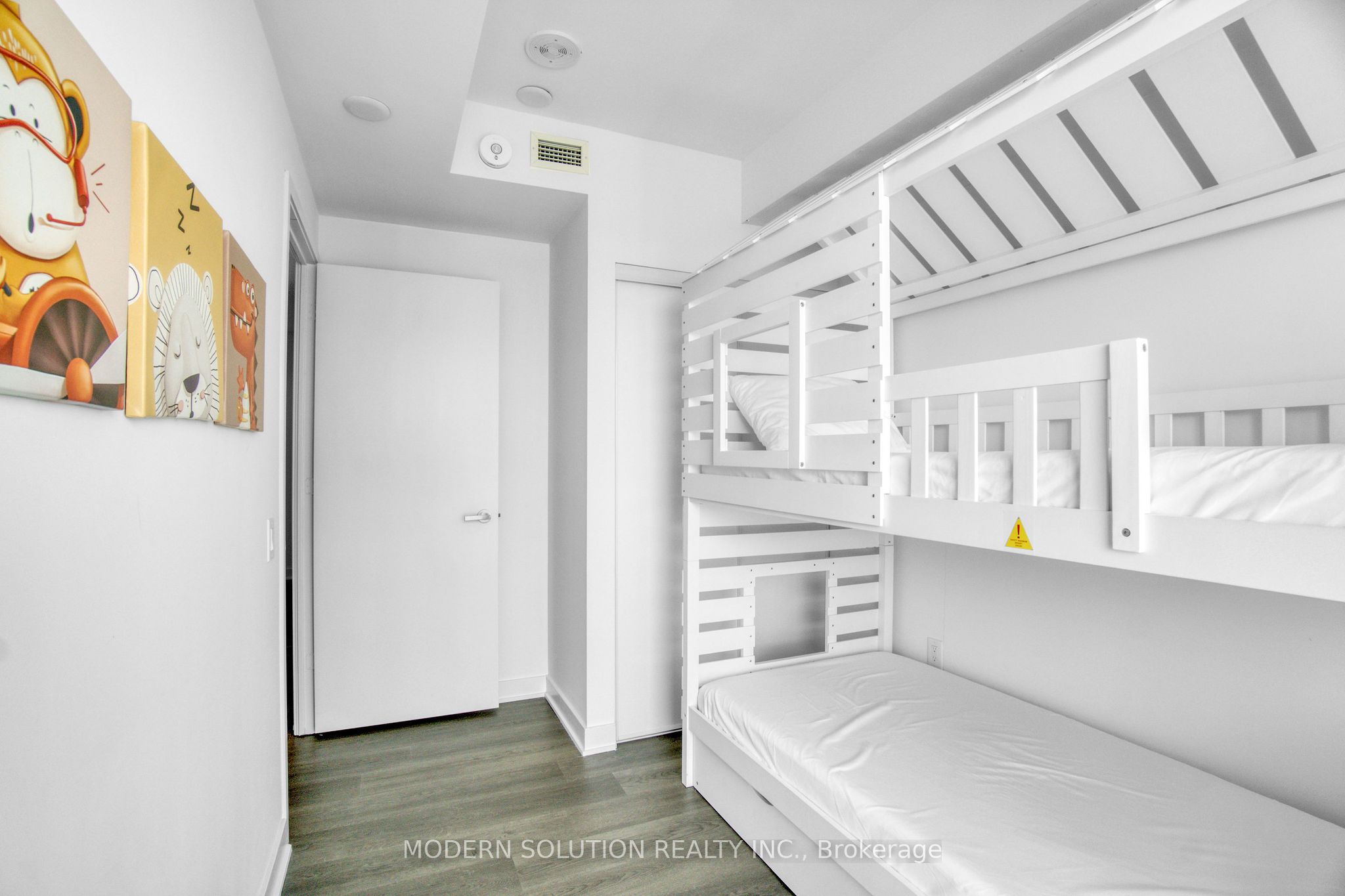 #4510 - 3900 Confederation Parkway Property Photo 21