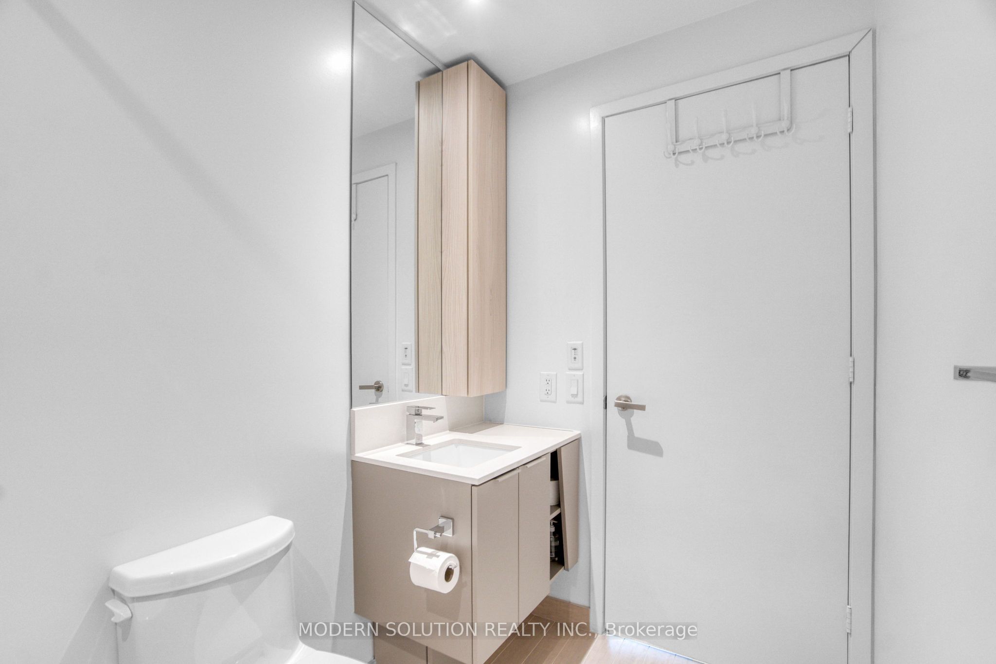 #4510 - 3900 Confederation Parkway Property Photo 23