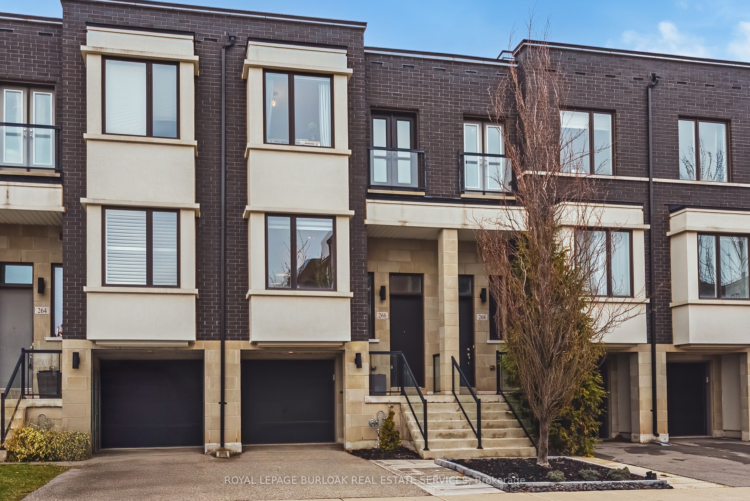 266 Vellwood Common Court Property Photo