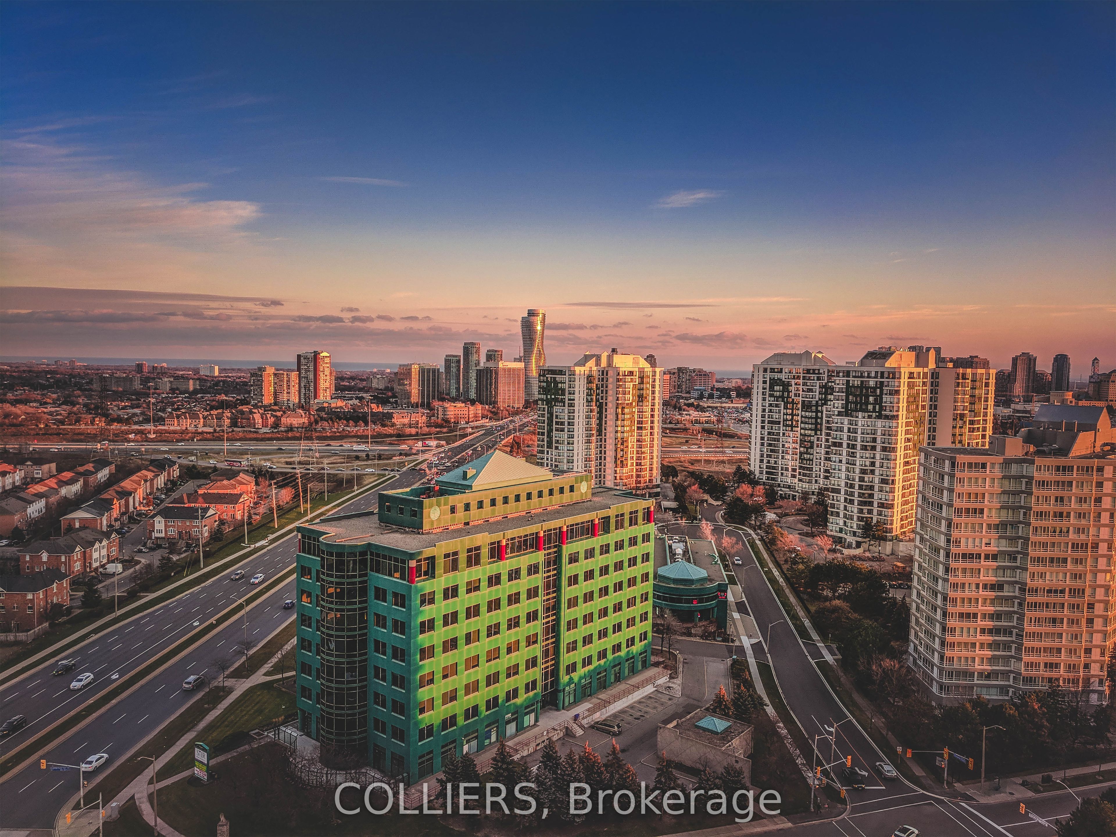 #507 - 10 Kingsbridge Garden Circle Property Photo 1