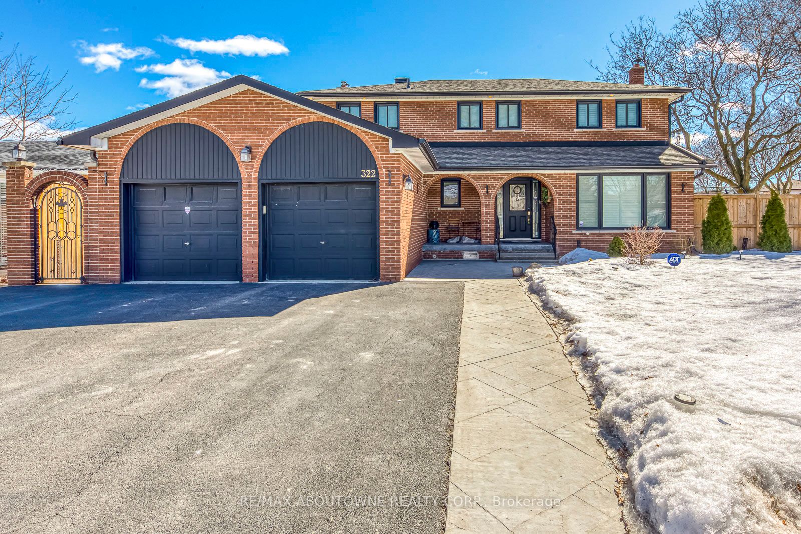 322 Mary Street Property Photo