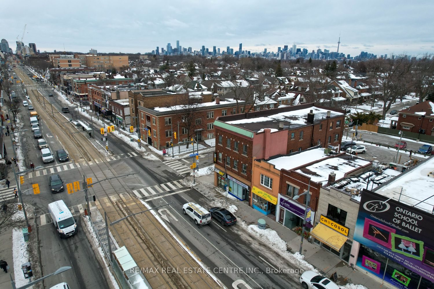 1127 St Clair Avenue Property Photo 5