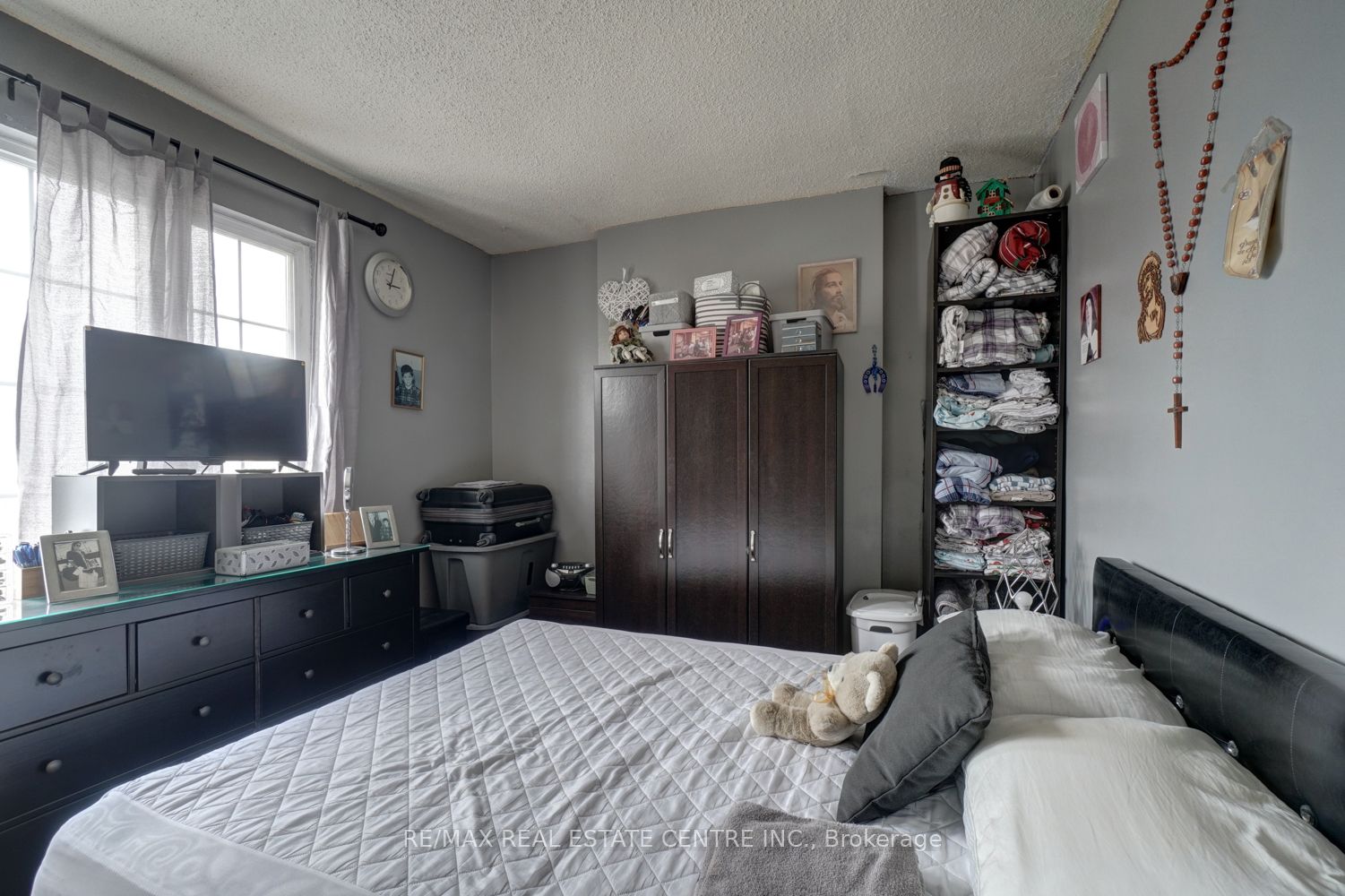 1127 St Clair Avenue Property Photo 28