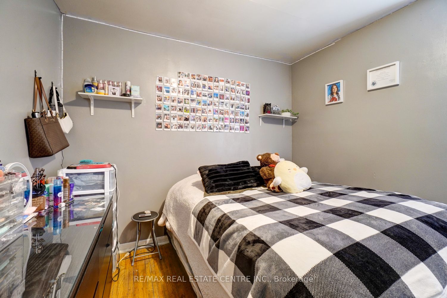 1127 St Clair Avenue Property Photo 30