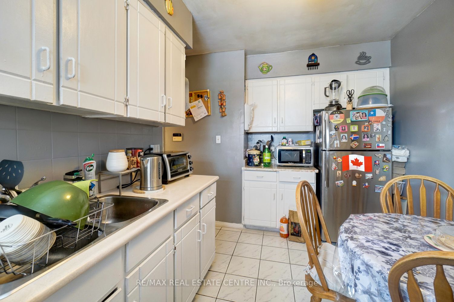 1127 St Clair Avenue Property Photo 34