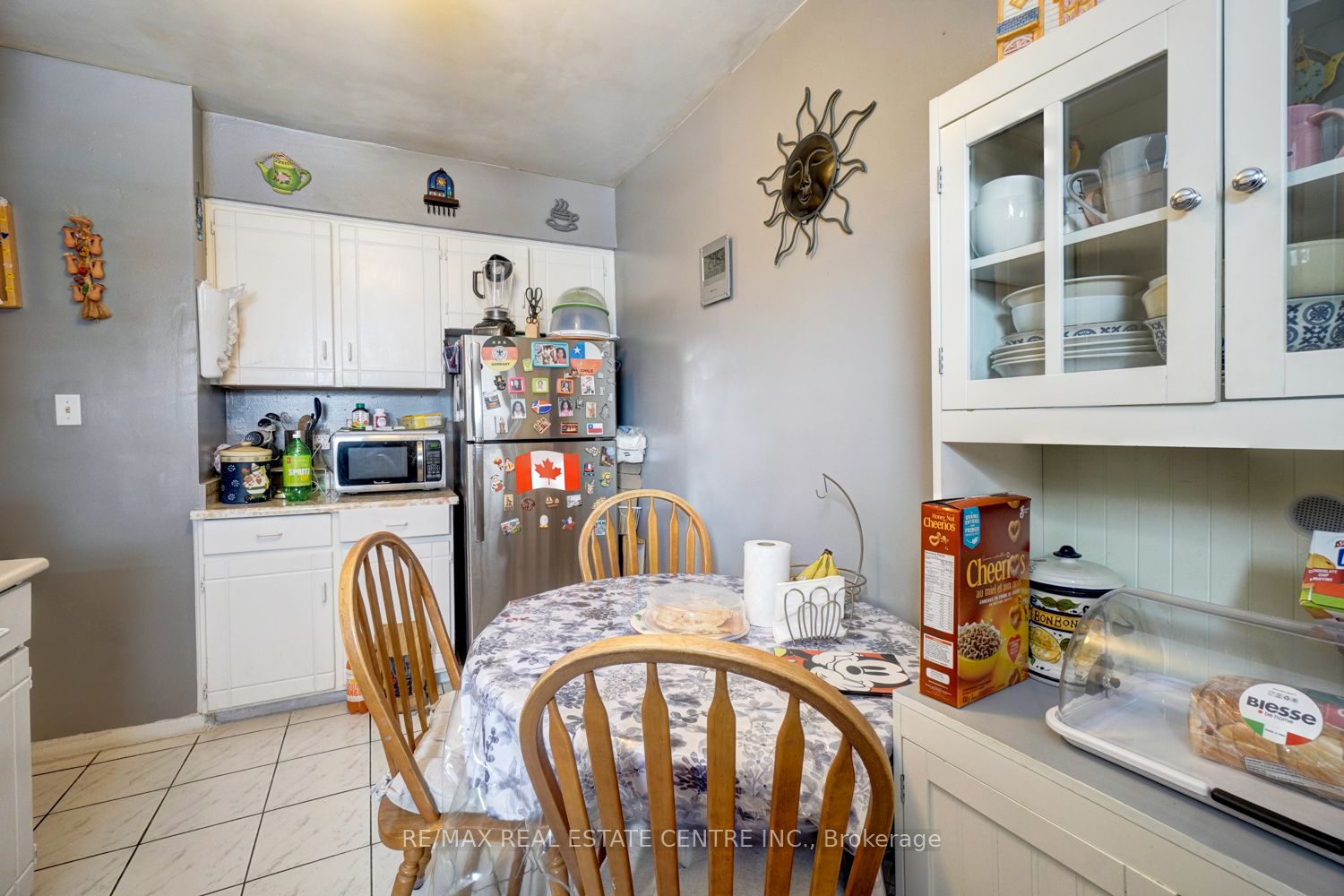 1127 St Clair Avenue Property Photo 35