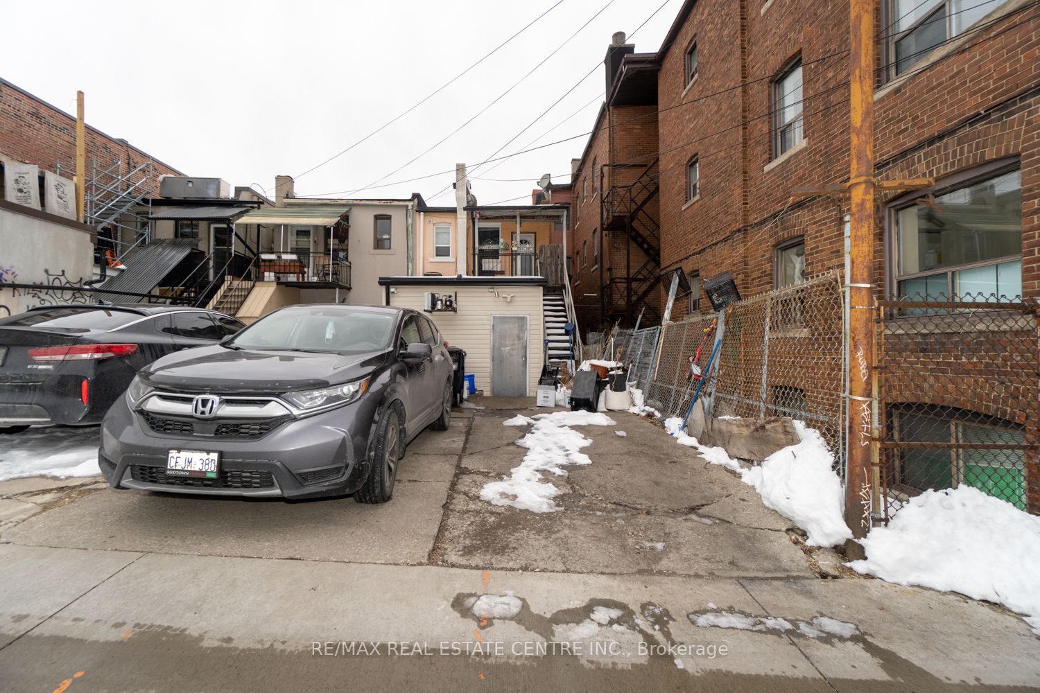 1127 St Clair Avenue Property Photo 37