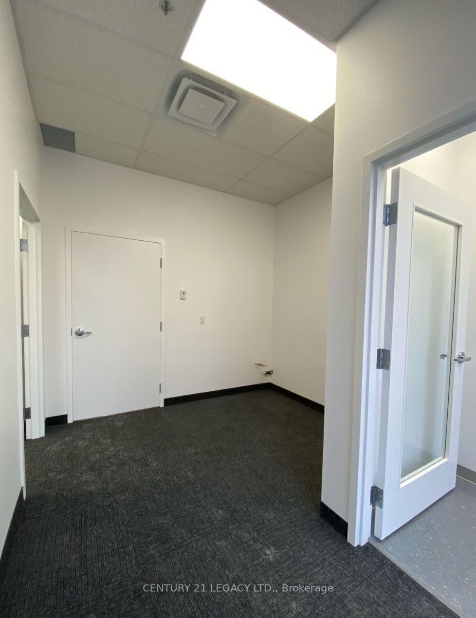 #20 - 7270 Torbram Road Property Photo 2