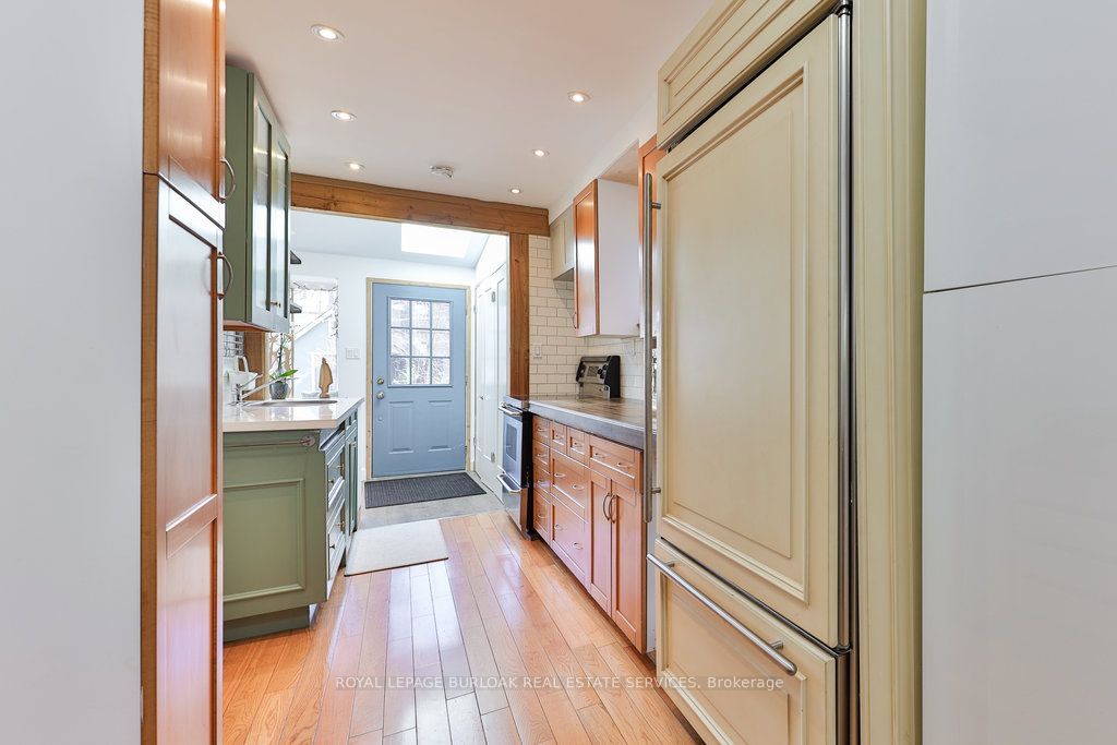 39 Twenty Fourth Street Property Photo 12