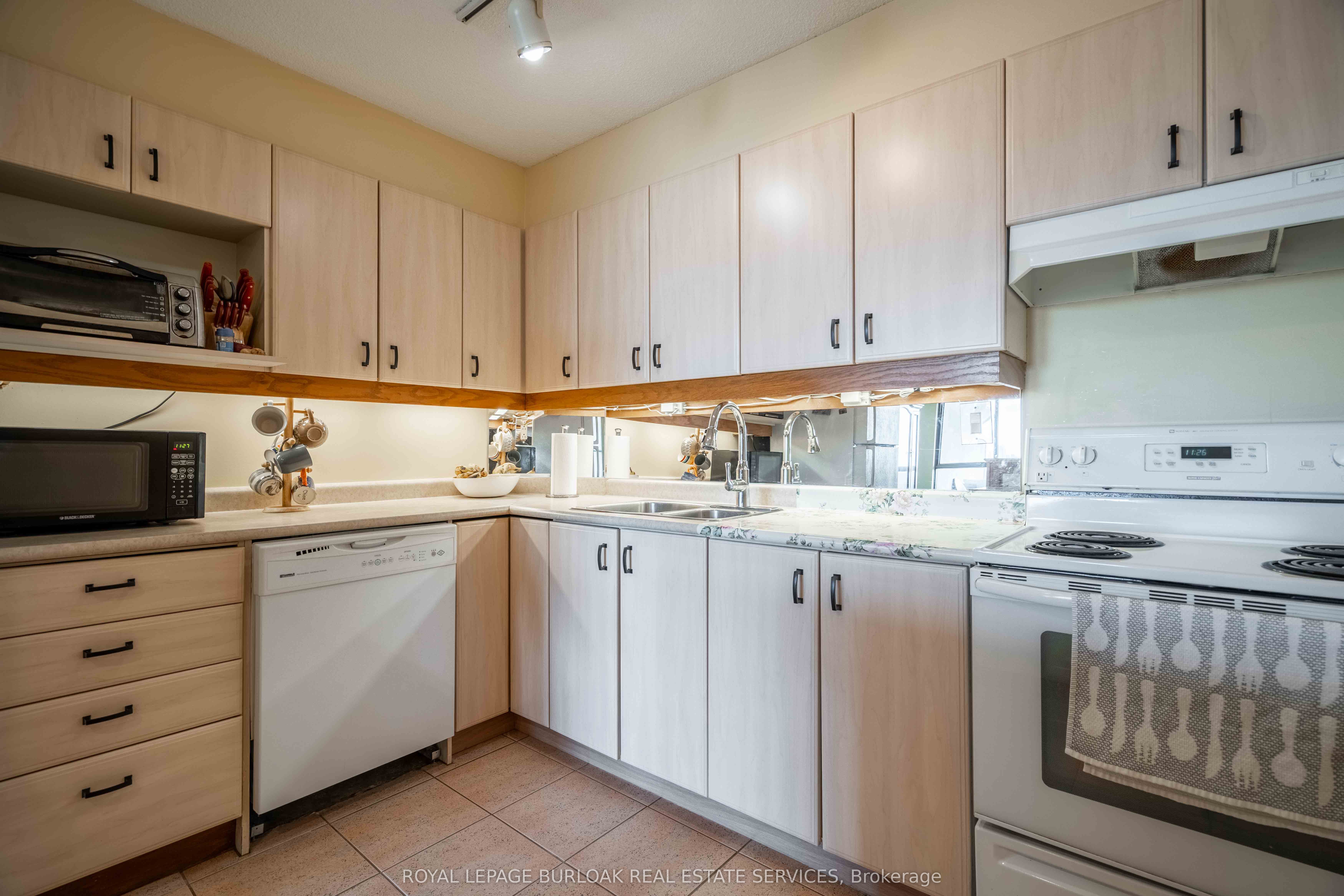300 Mill Road C34 Property Photo 10