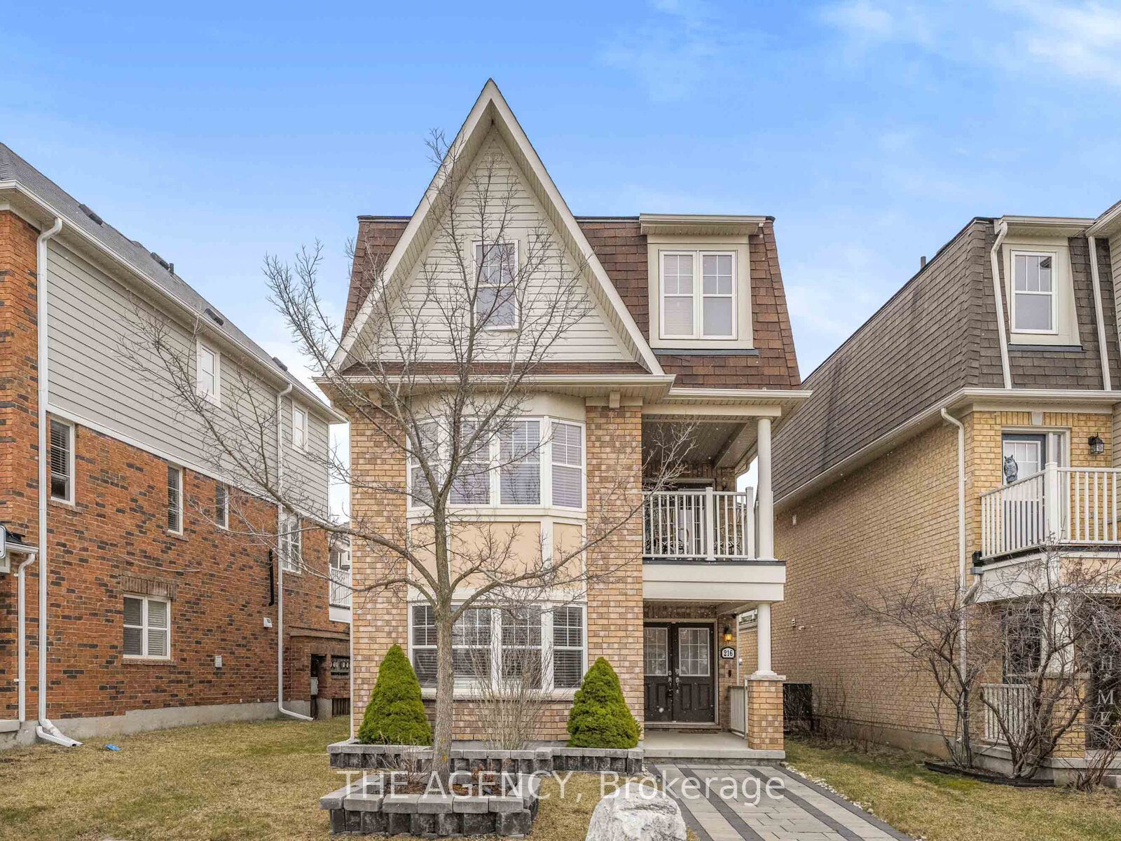 216 Magurn Gate Property Photo