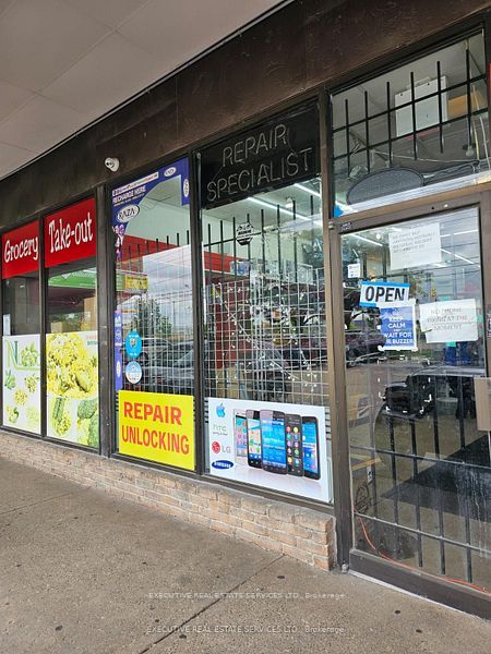 26 Rexdale Boulevard Property Photo 3