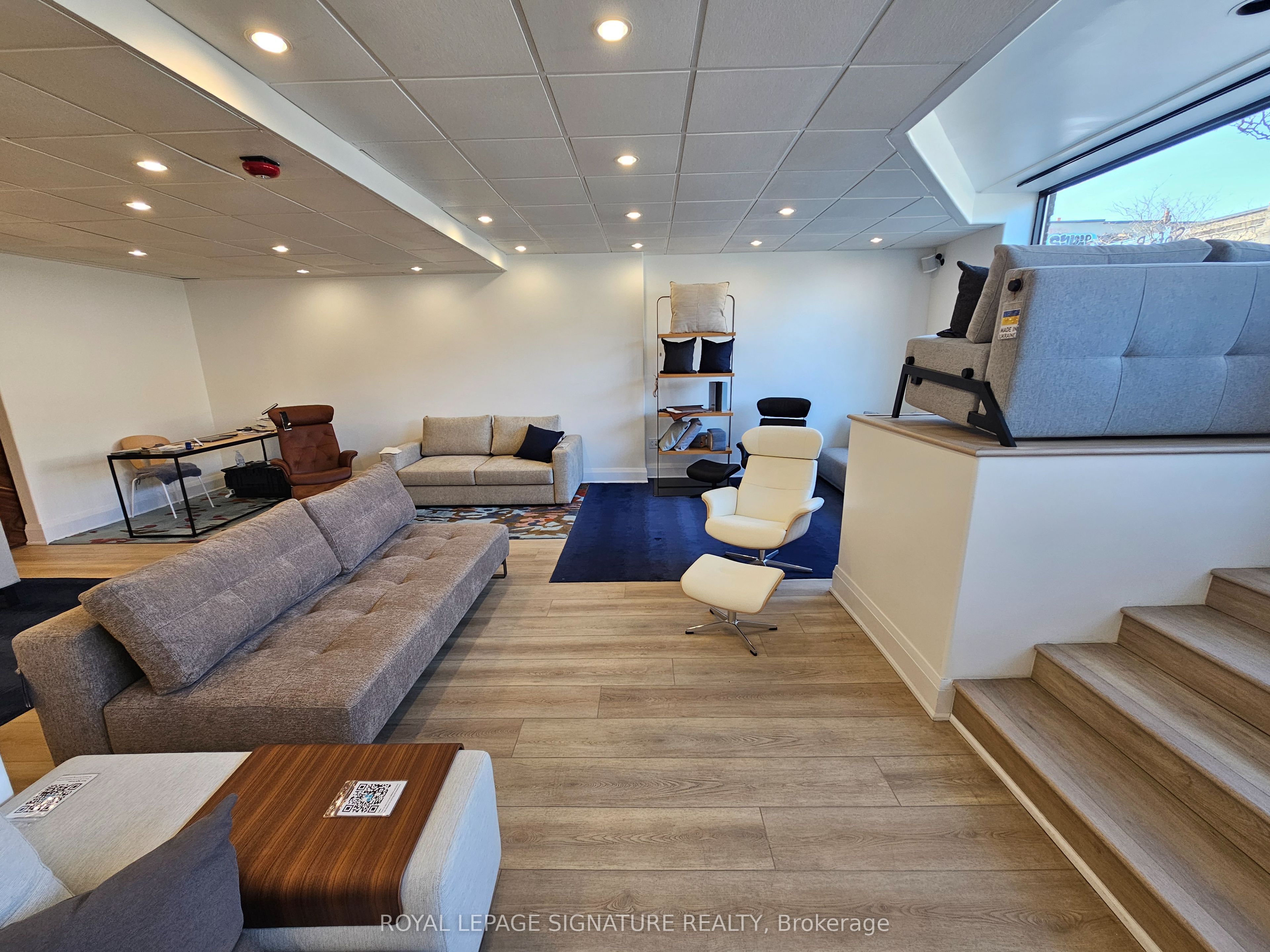 #suite A - 2373 Bloor Street Property Photo 2