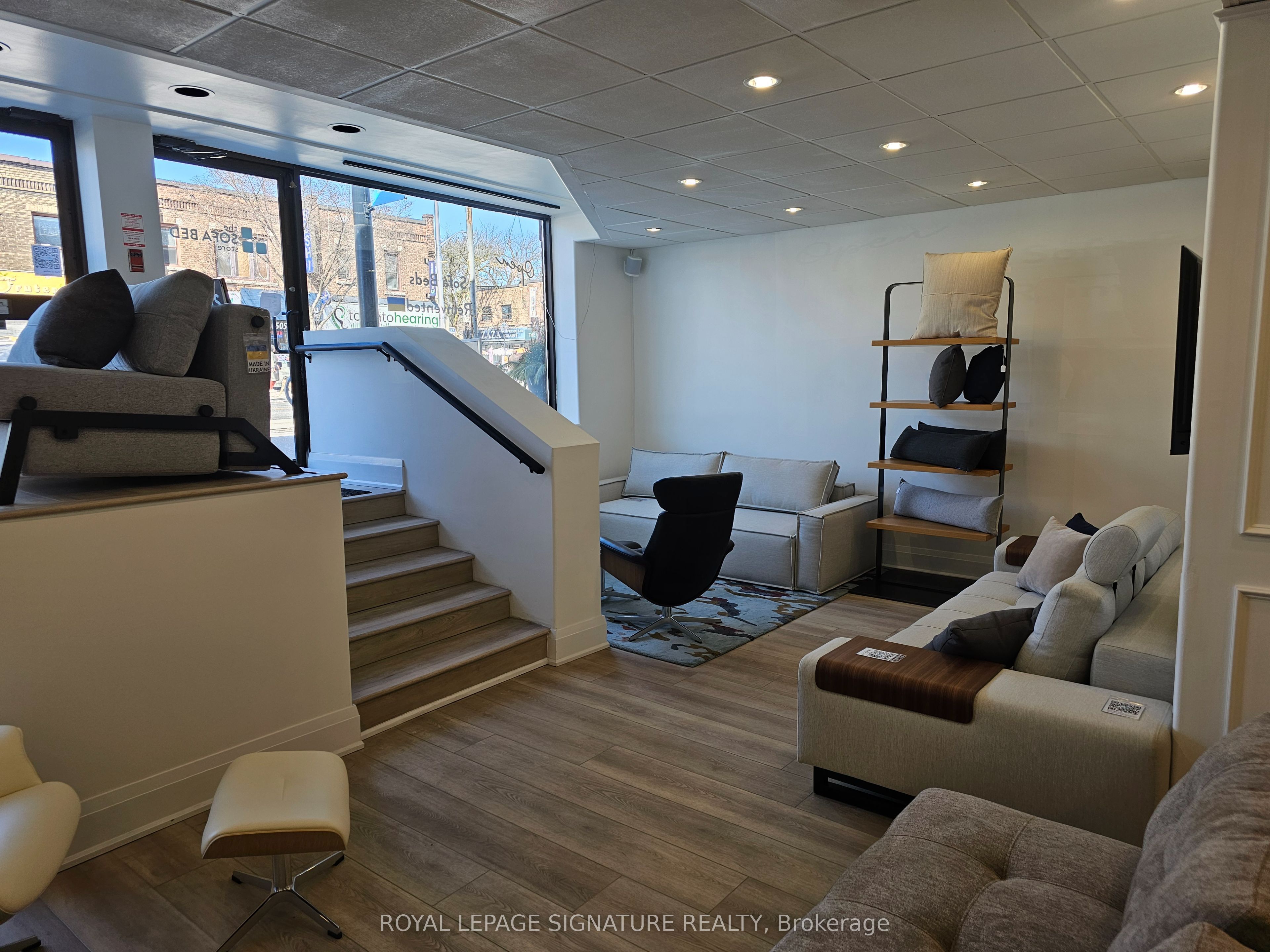 #suite A - 2373 Bloor Street Property Photo 12
