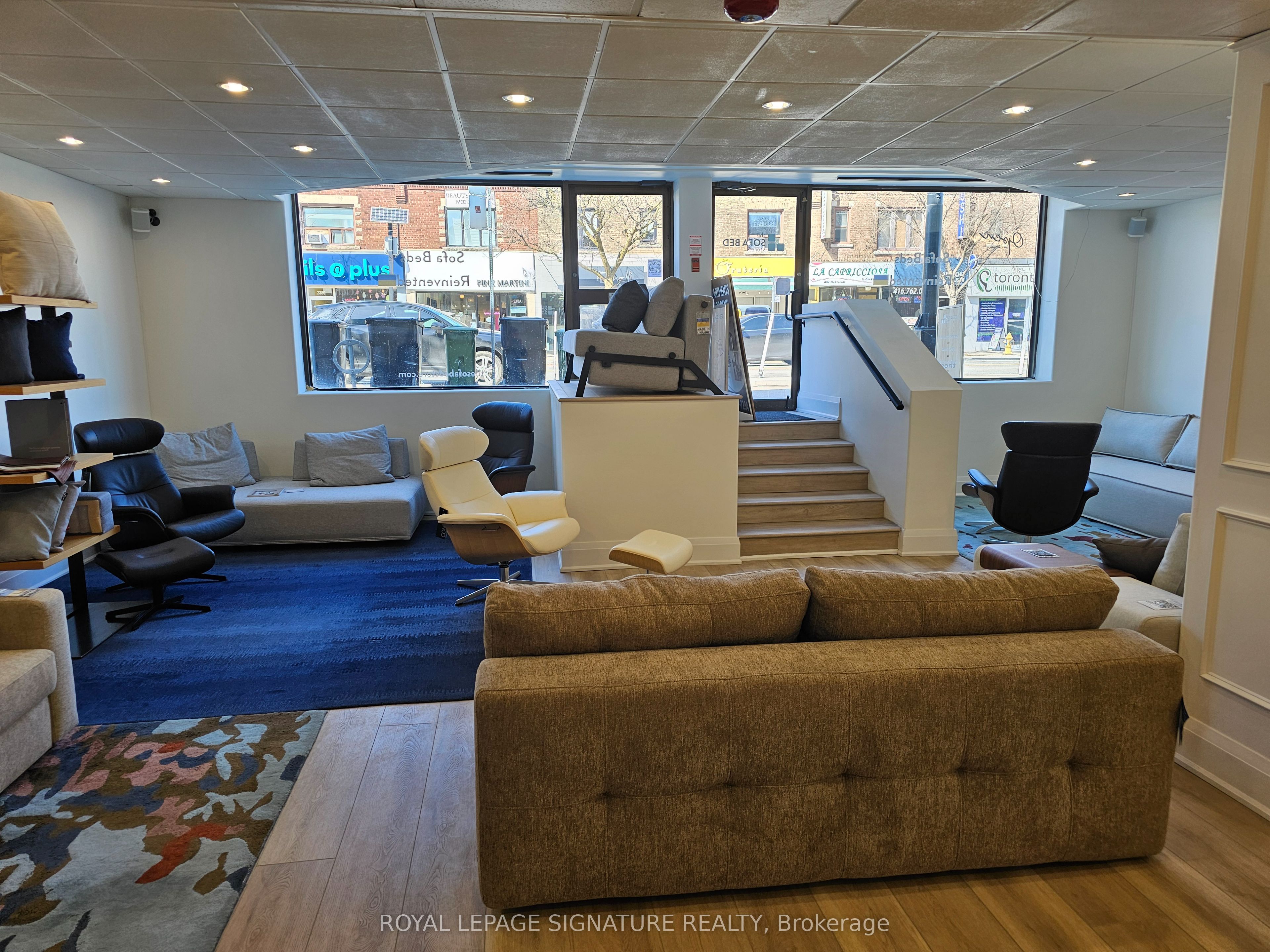 #suite A - 2373 Bloor Street Property Photo 14