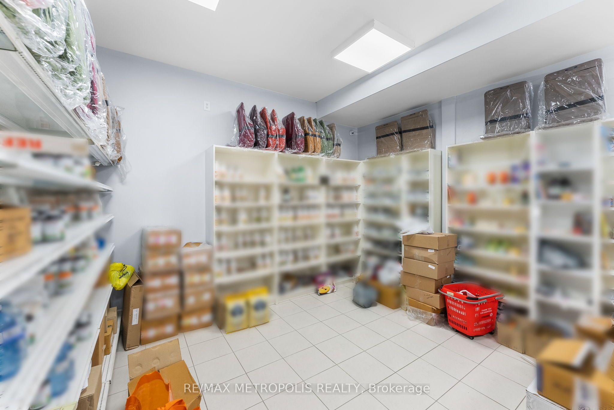 2661 Islington Avenue Property Photo 8
