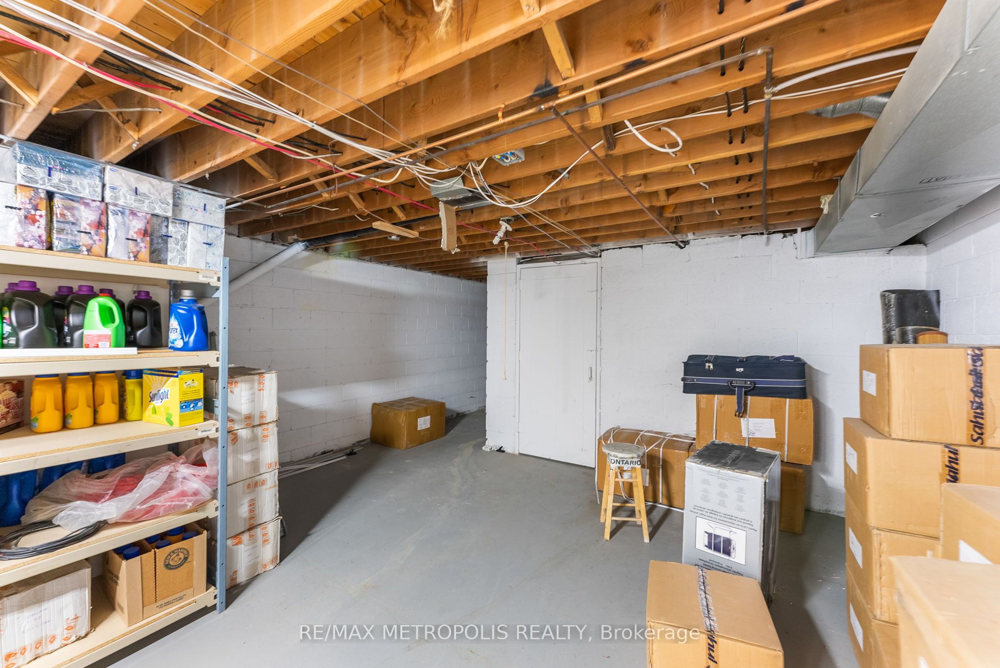 2661 Islington Avenue Property Photo 20