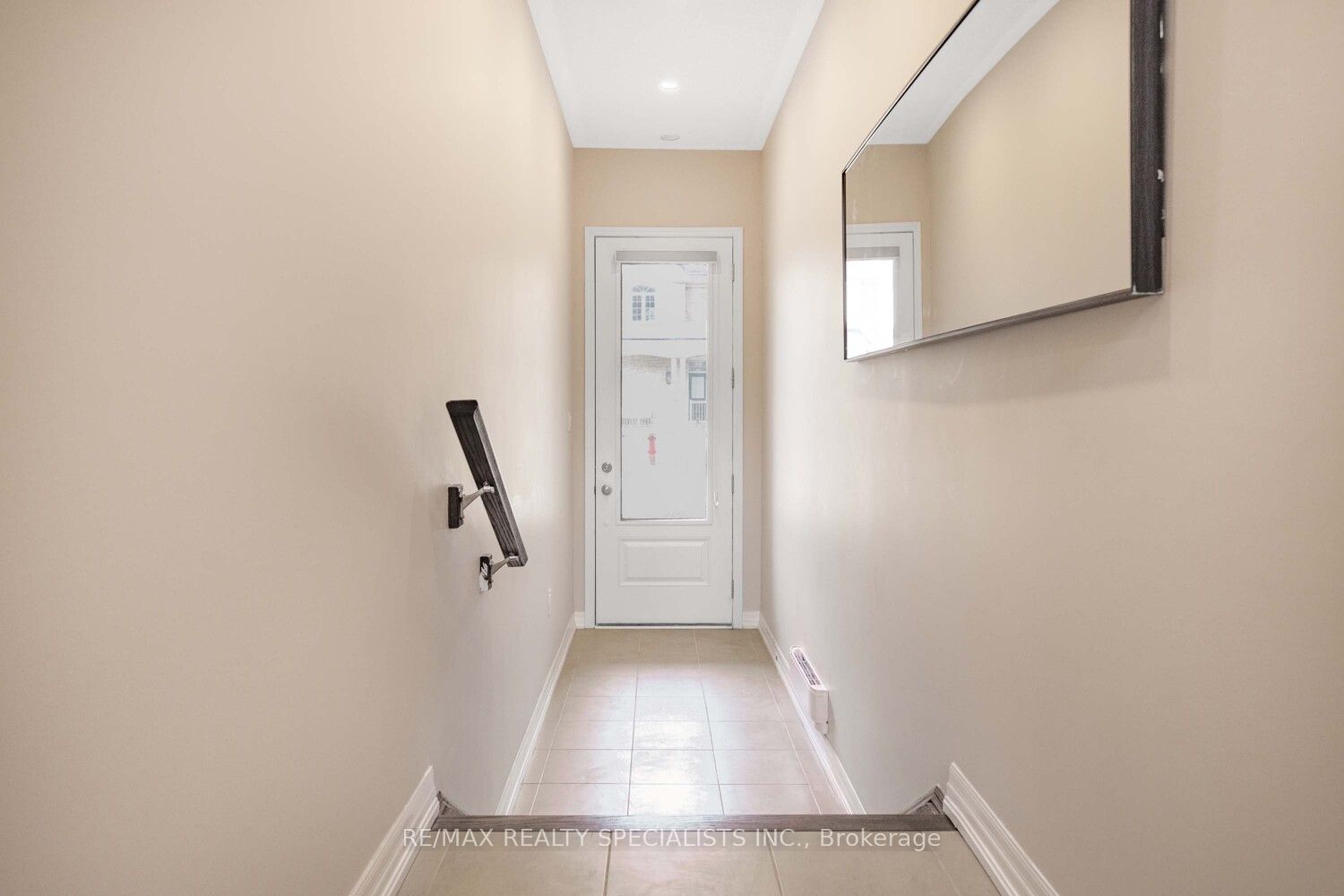 128 Burnhamthorpe Road Property Photo 3