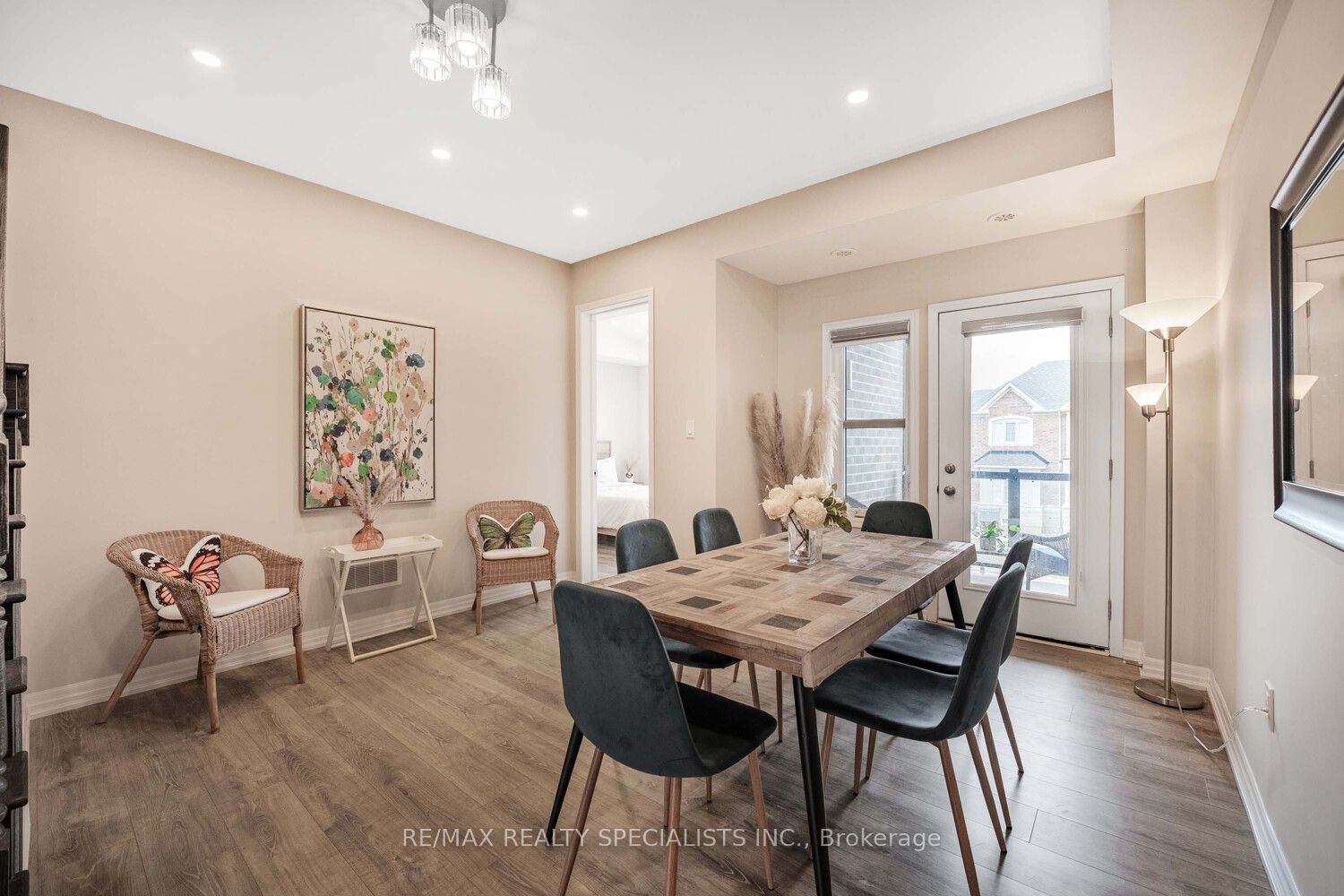 128 Burnhamthorpe Road Property Photo 17