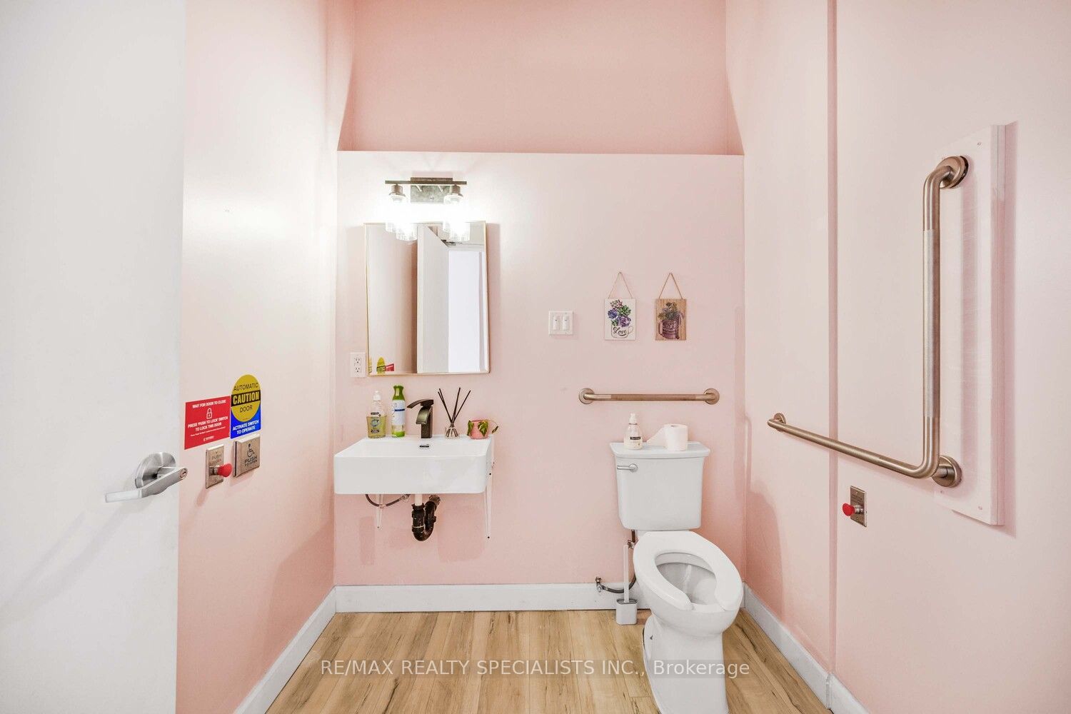 128 Burnhamthorpe Road Property Photo 40